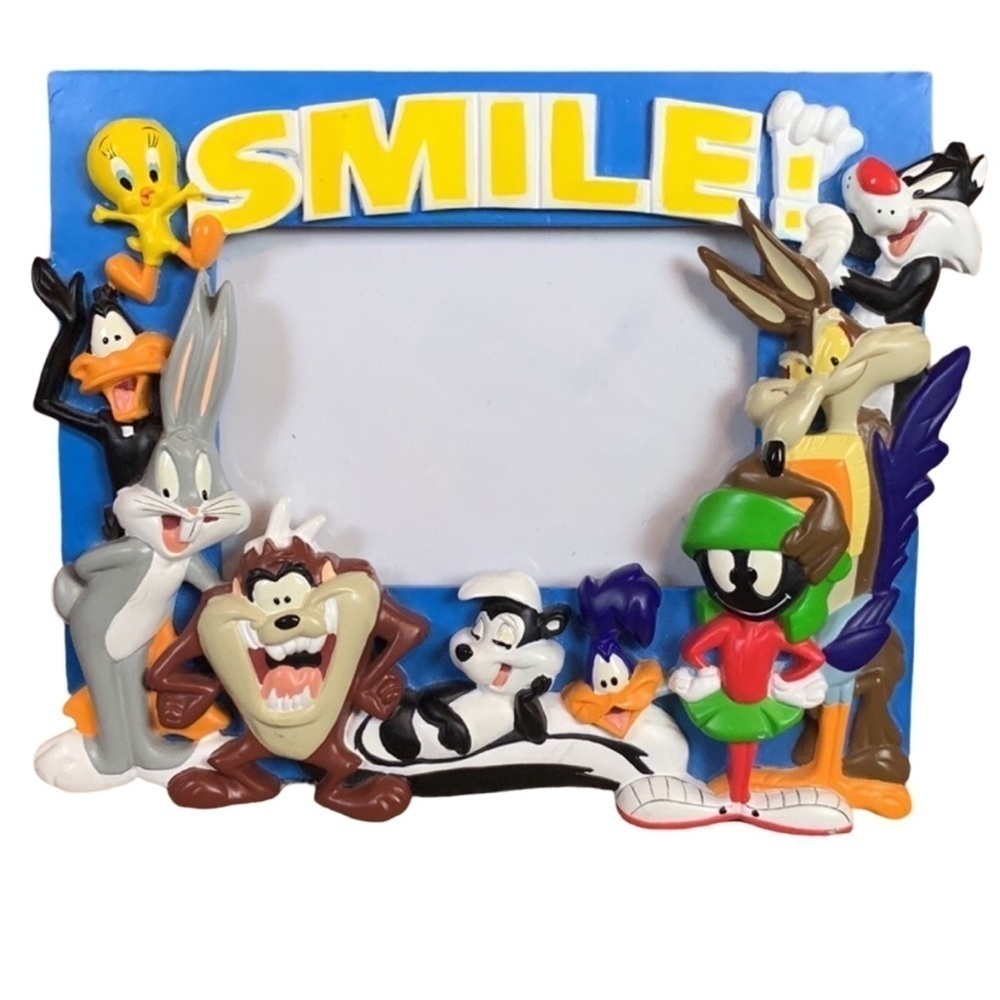 Vintage Warner Brothers Studio Store Looney Tunes 3-D picture frame